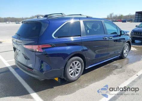 2021 Toyota Sienna Xle z USA, uszkodzony, nr VIN 5TDJRKEC2MS023873